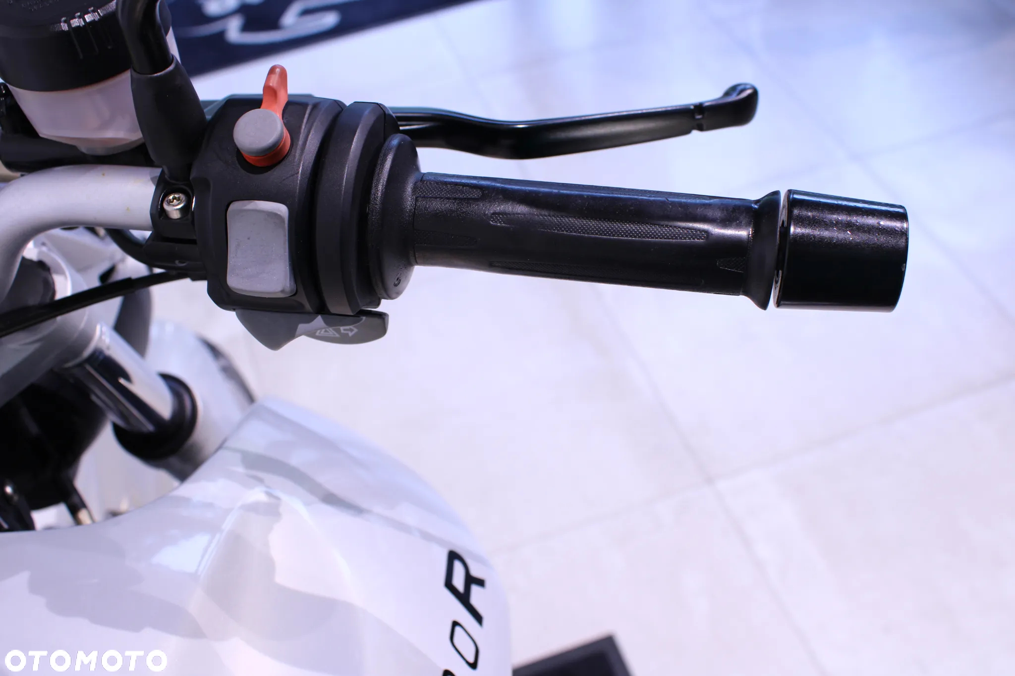 BMW R - 9