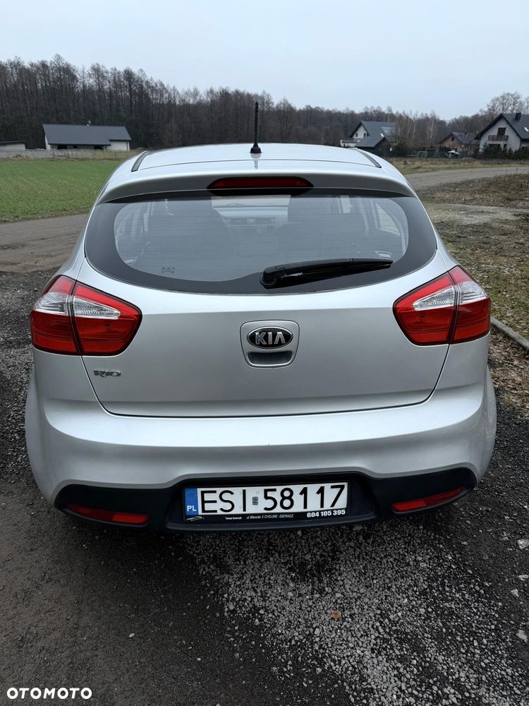 Kia Rio 1.2 Dream Team Edition - 12