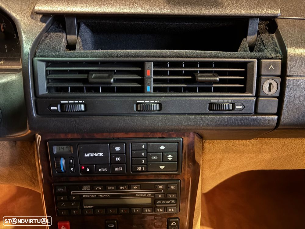 Mercedes-Benz SL 300 - 30