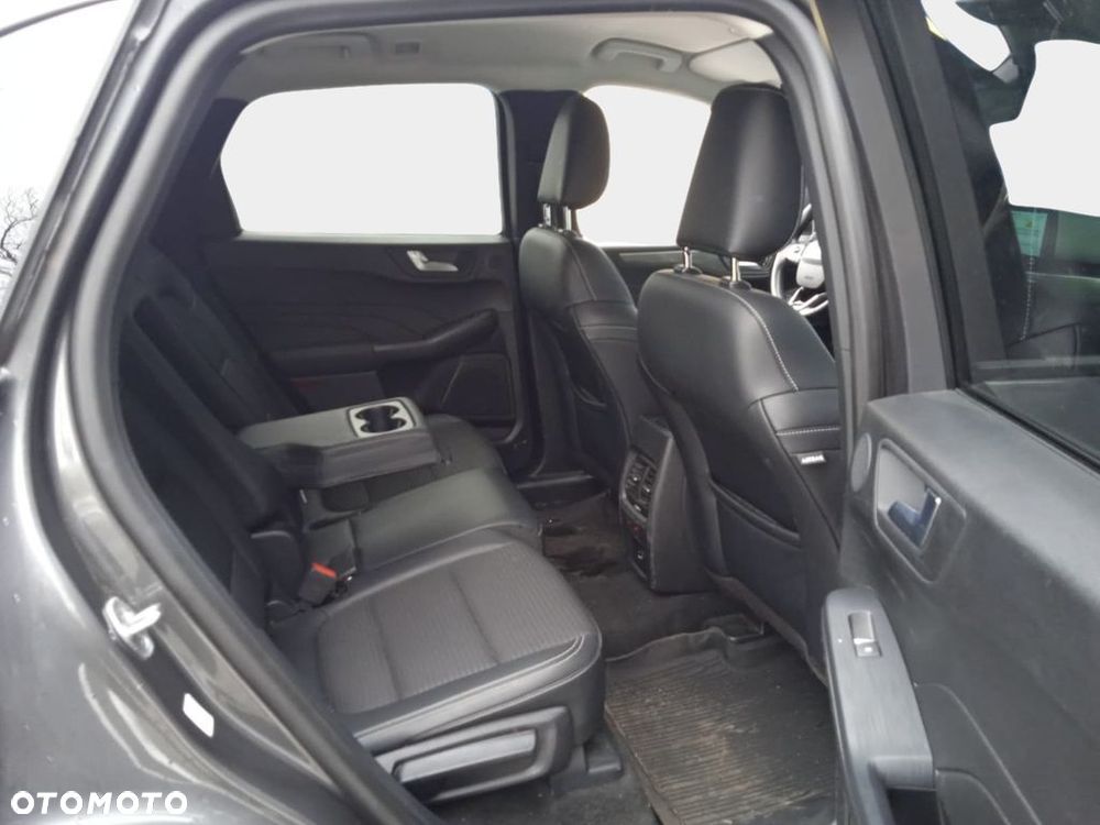 Ford Kuga - 34