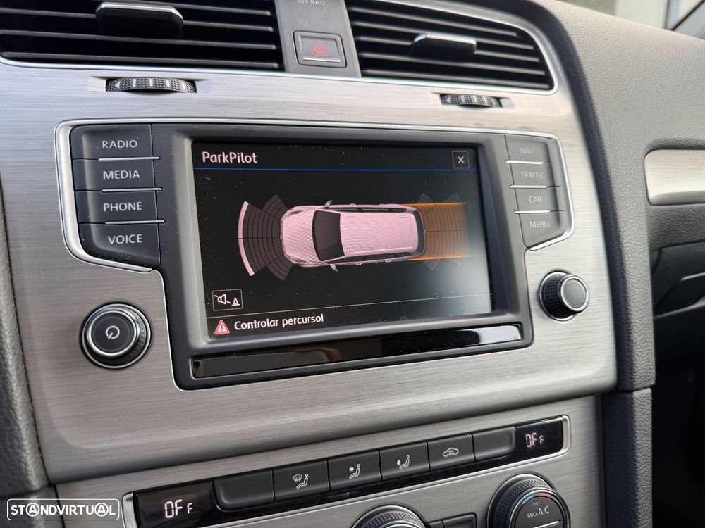 VW Golf Variant 1.6 TDi GPS Edition DSG - 23