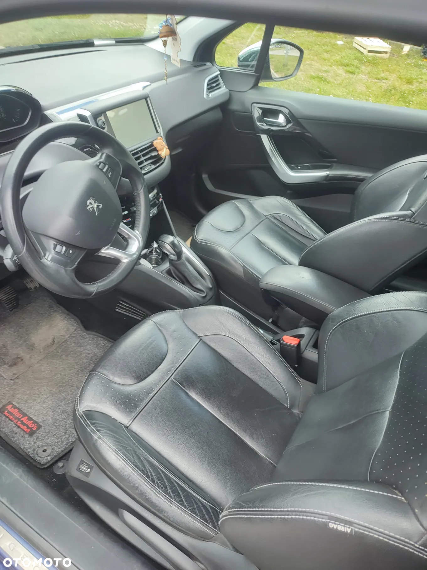 Peugeot 208 e-HDi 92 Stop&Start Allure - 5