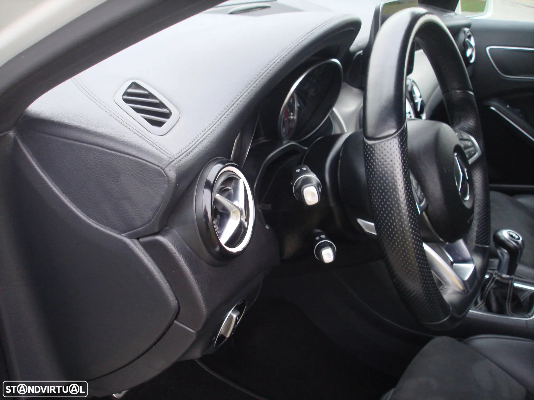 Mercedes-Benz A 180 d AMG Line - 9