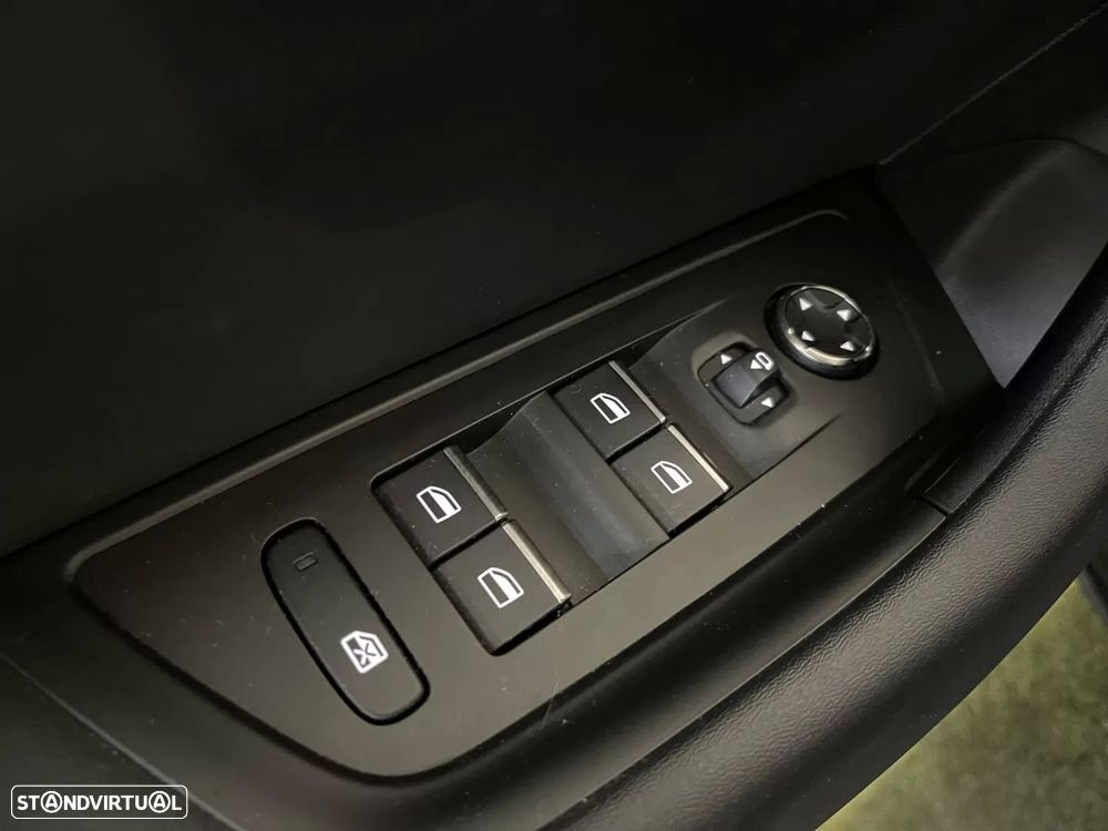 Peugeot 508 SW 1.6 Hybrid Allure Pack e-EAT8 - 38