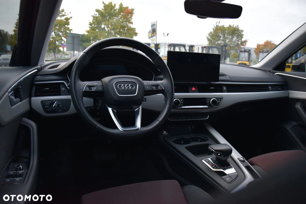 Audi A4 Limousine - 11