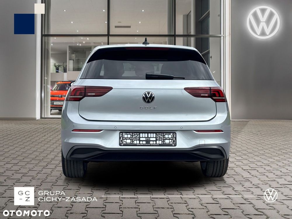 Volkswagen Golf - 5