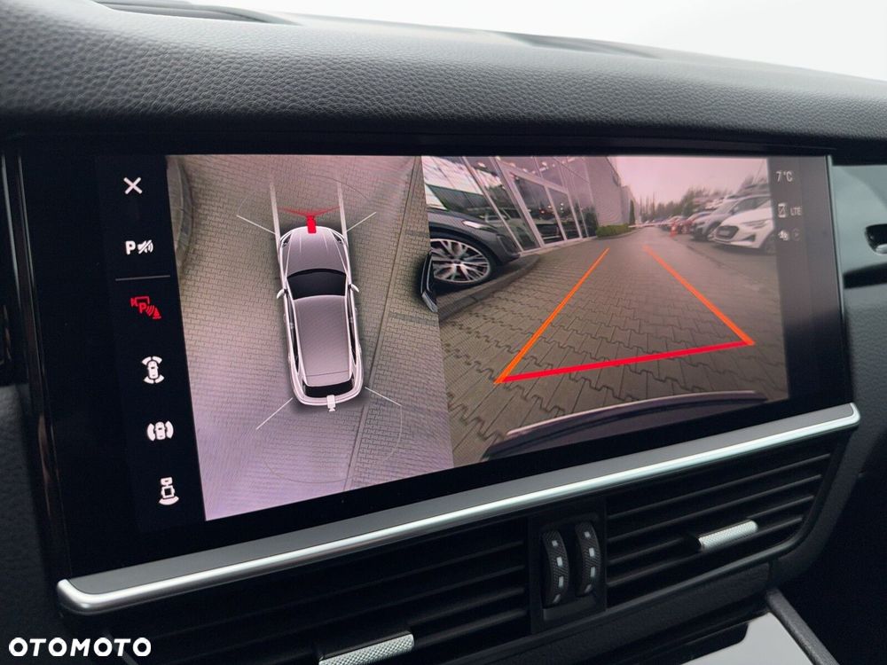 Porsche Cayenne - 11