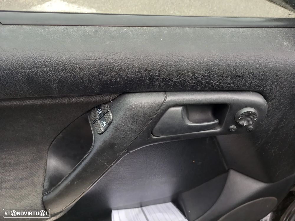 VW Golf 1.6 GT Special - 9