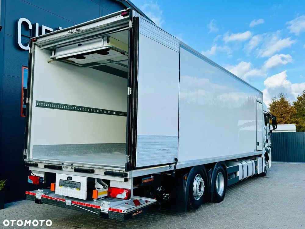 MAN MAN MAN TGX 26.440 // E6 // chłodnia z windą // 22 Epal // sypialka // - 18