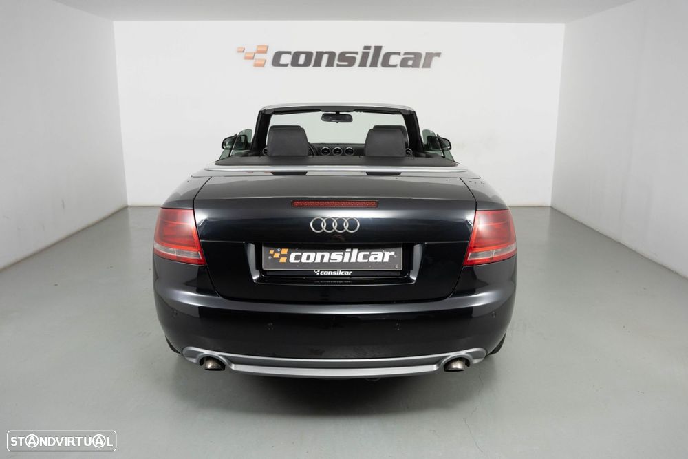 Audi A4 Cabrio 2.0 TDI S-line - 6