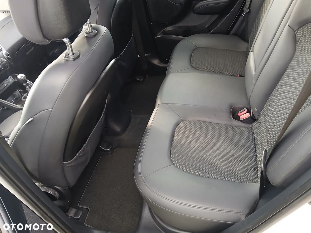 Hyundai ix35 1.7 CRDi 2WD blue Comfort - 16