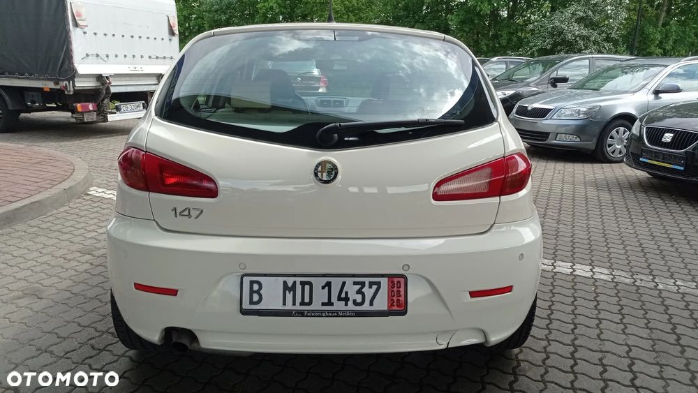Alfa Romeo 147 1.6 Twin Spark AMICA - 11