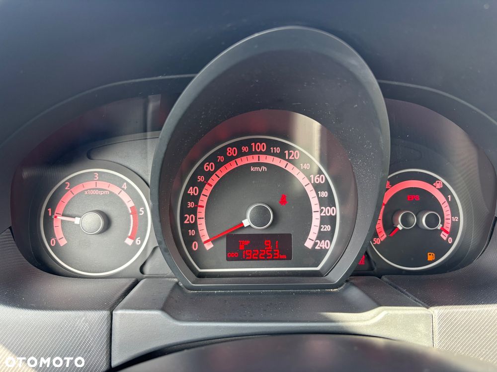 Kia Ceed 1.6 CRDi 90 Vision - 12