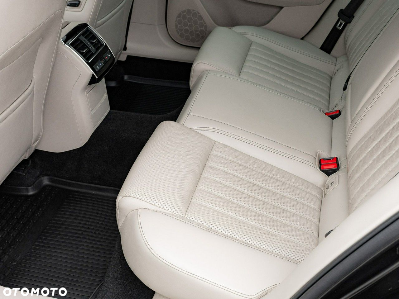 Skoda Superb 2.0 TDI SCR 4x4 L&K DSG - 27