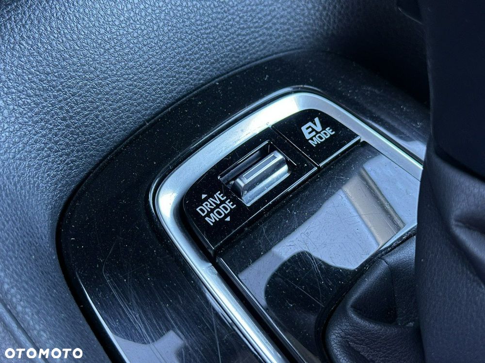 Toyota Corolla - 32