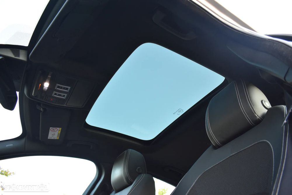 Jaguar XE 2.0 D R-Sport AWD Aut. - 12
