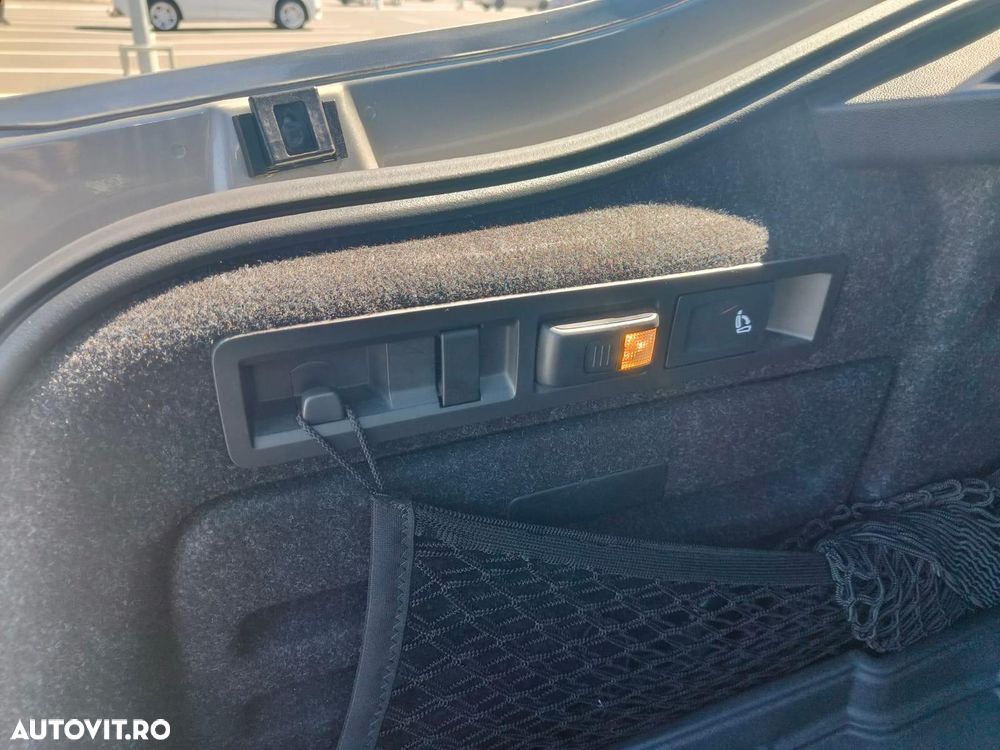 Skoda Superb 2.0 TDI DSG Laurin & Klement - 19