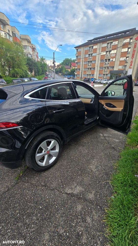 Jaguar E-Pace D165 AWD R-Dynamic Black - 2