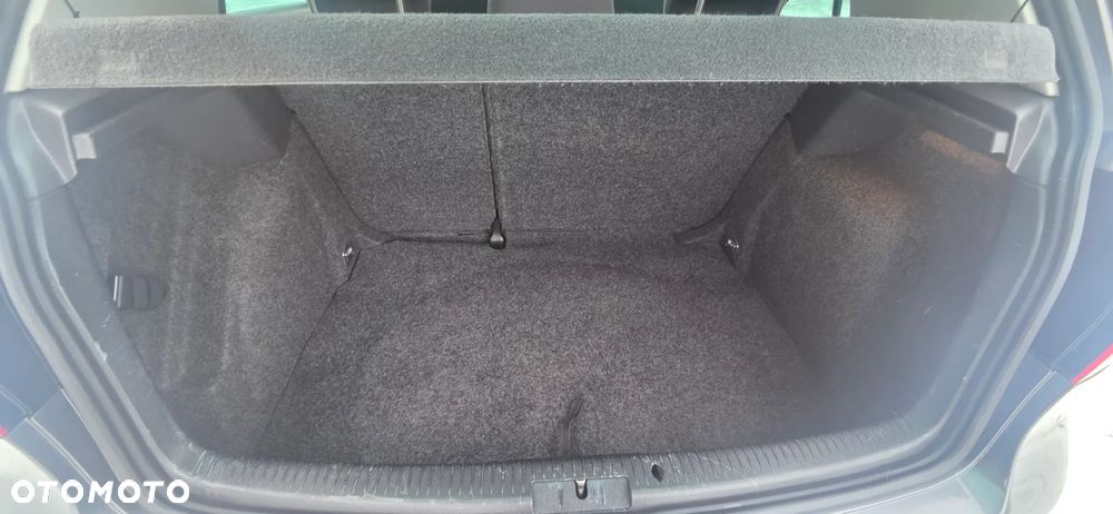 Volkswagen Golf - 28