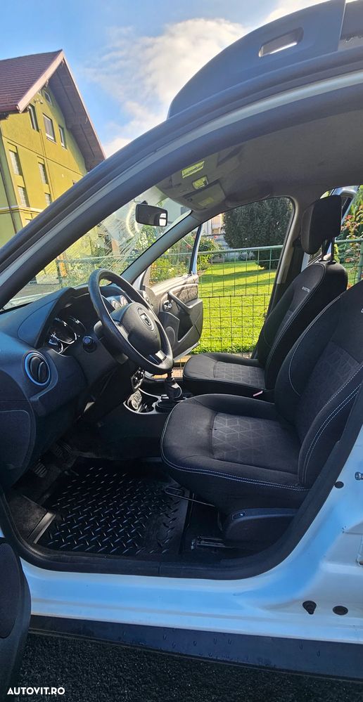 Dacia Duster 1.5 dCi 4x4 Laureate - 9