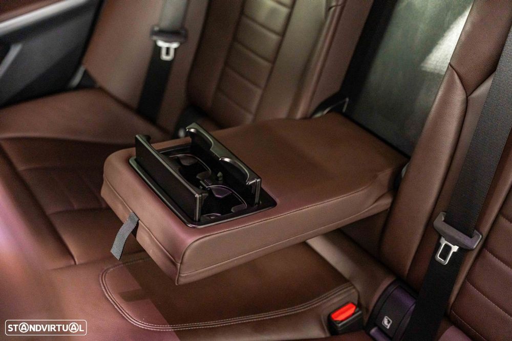 BMW 330 e Line Luxury Auto - 11