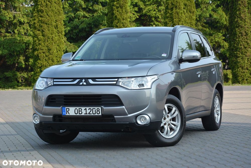 Mitsubishi Outlander 2.2 DID Intense + - 9