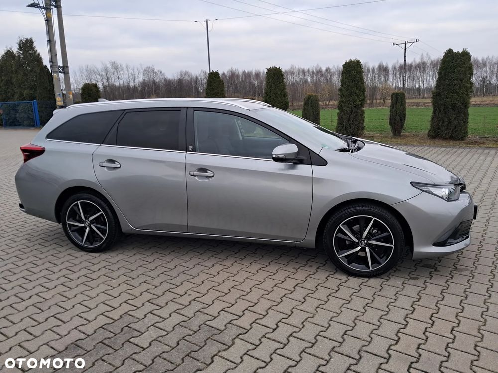 Toyota Auris 1.2 Turbo Team Deutschland - 8