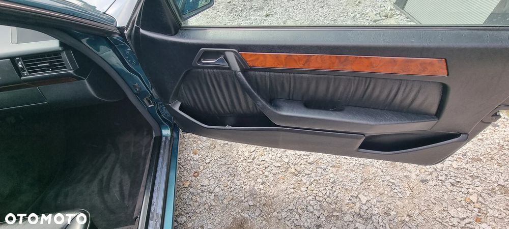 Mercedes-Benz W124 (1984-1993) - 12
