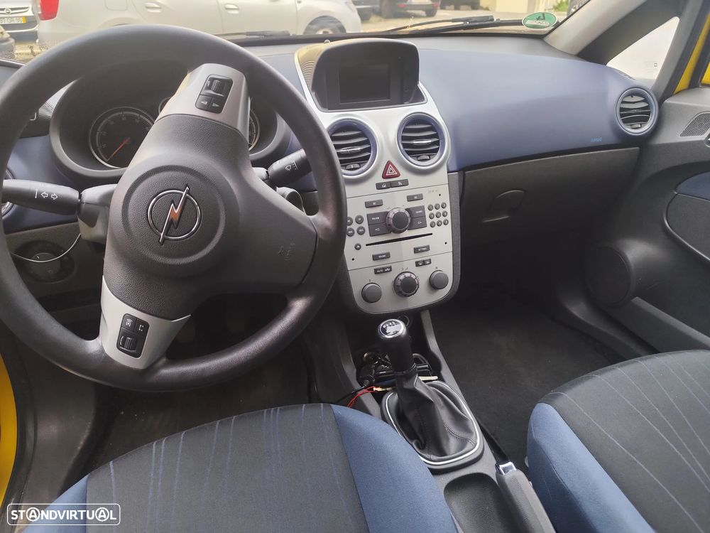 Opel Corsa 1.2 Twinport Essentia - 5