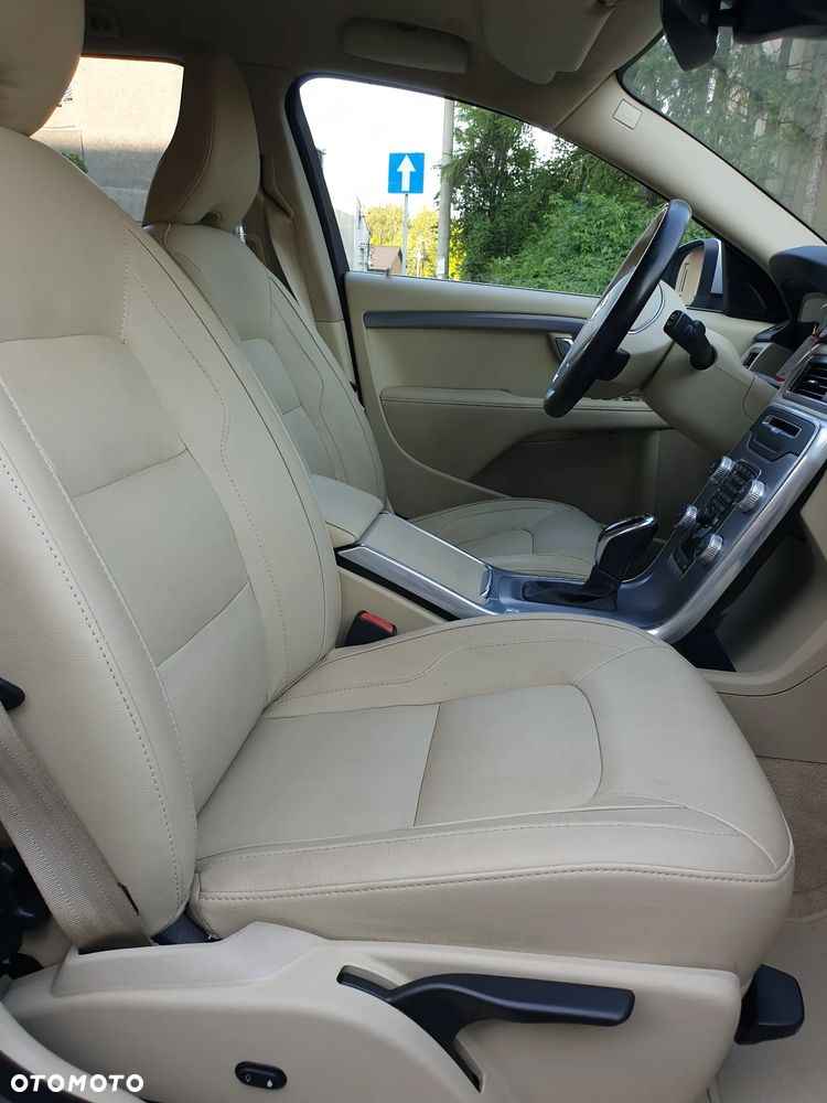Volvo V70 D4 Geartronic Summum - 31