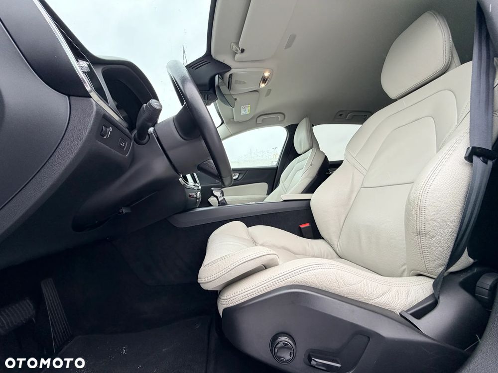 Volvo V60 T4 Inscription - 14