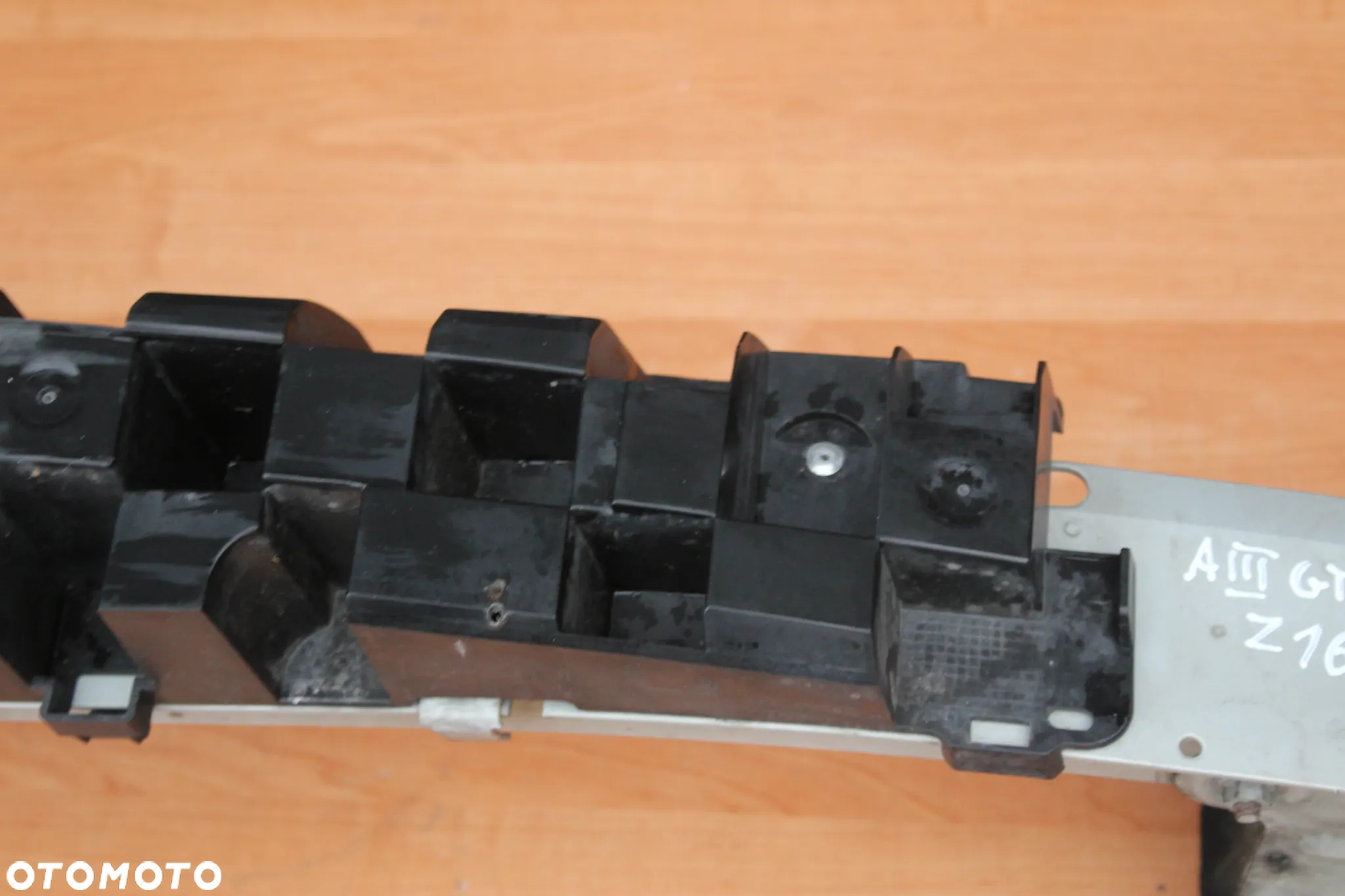 BELKA ZDERZAKA PRZEDNIEGO ABSORBERY ŚLIZG OPEL ASTRA H GTC CABRIO TWINTOP Z167 - 3