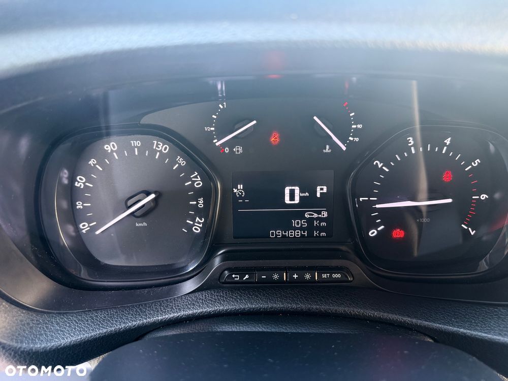 Opel Vivaro - 19