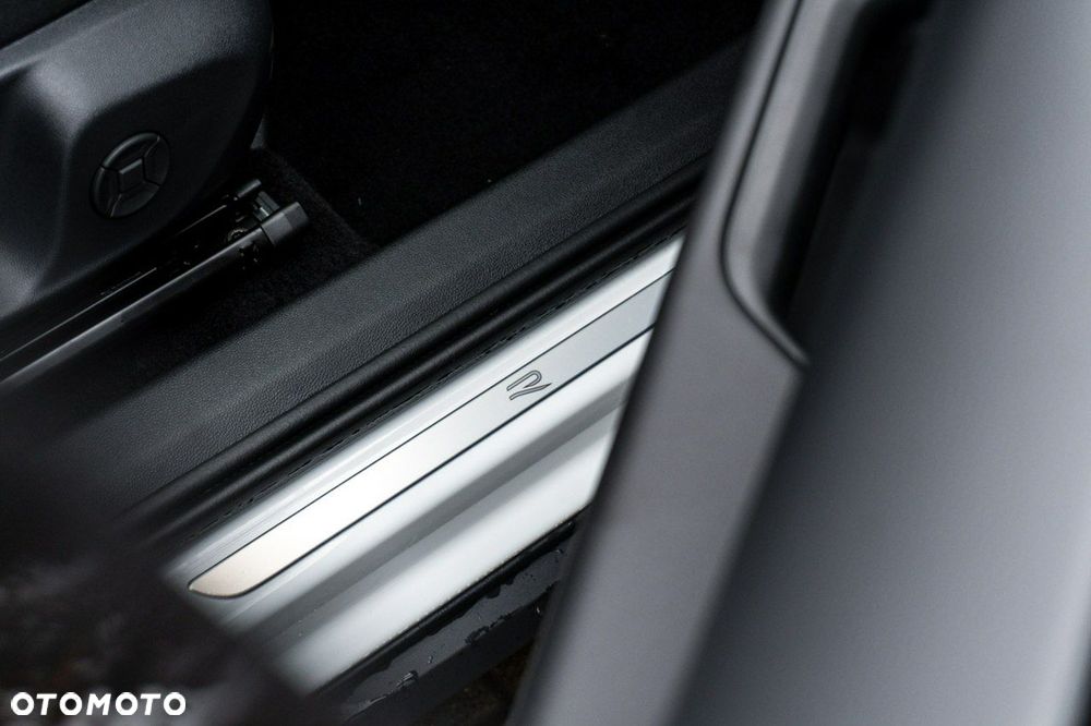 Volkswagen T-Roc - 31