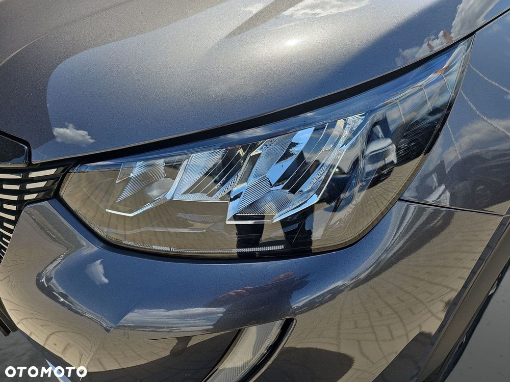 Peugeot 2008 - 10