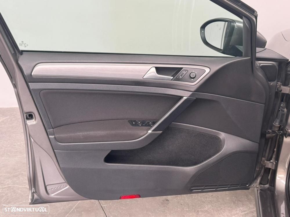 VW Golf Variant 1.6 TDi BlueMotion Comfortline - 26