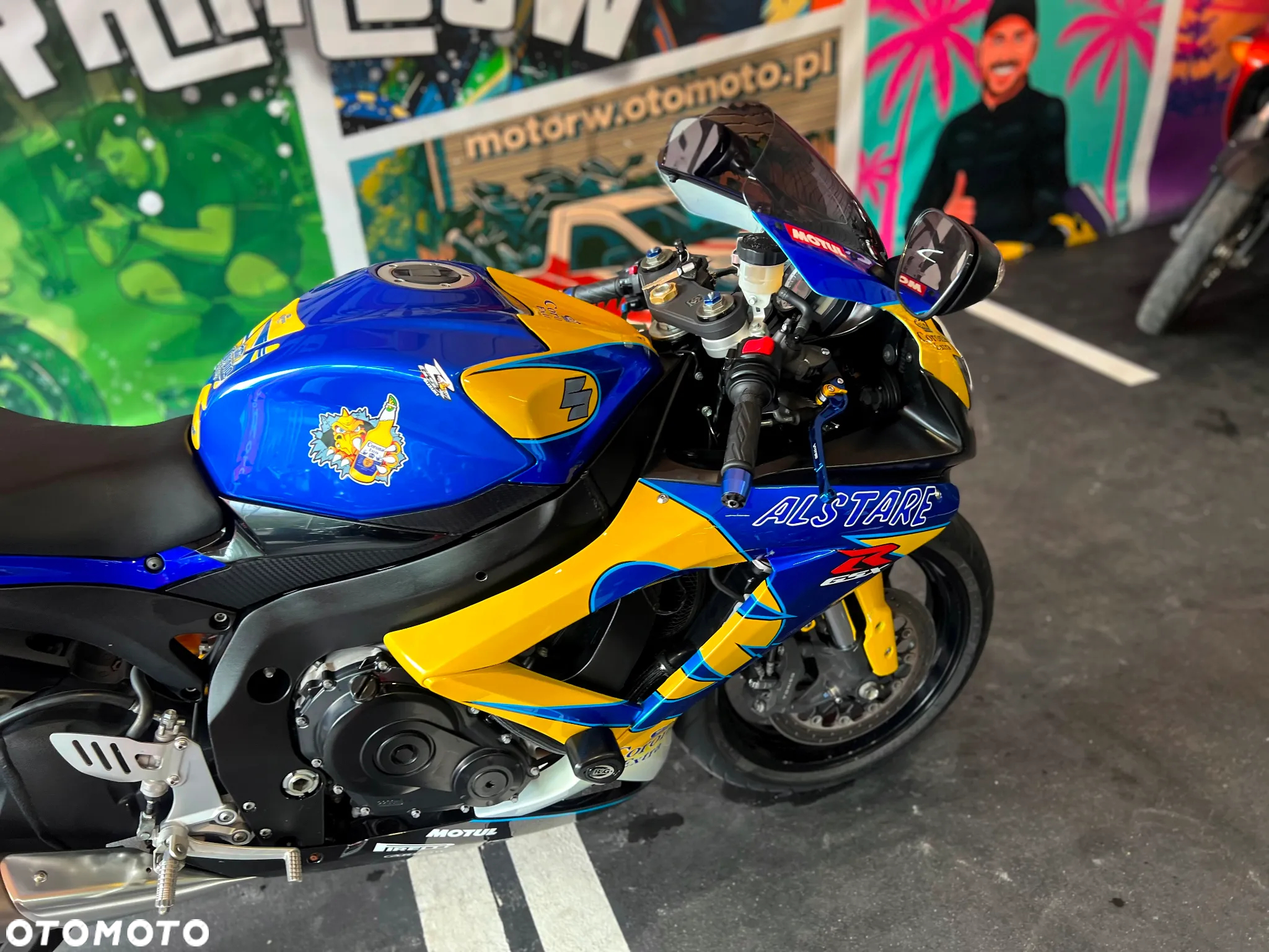 Suzuki GSX-R - 24