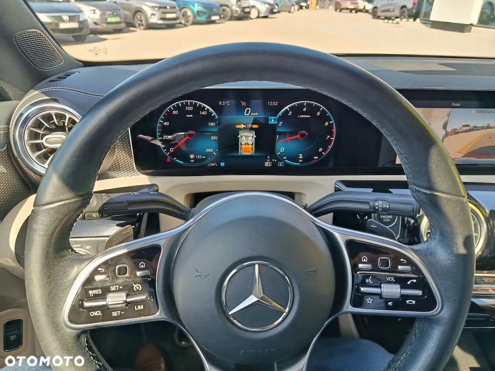 Mercedes-Benz CLA 220 Progressive 7G-DCT - 6