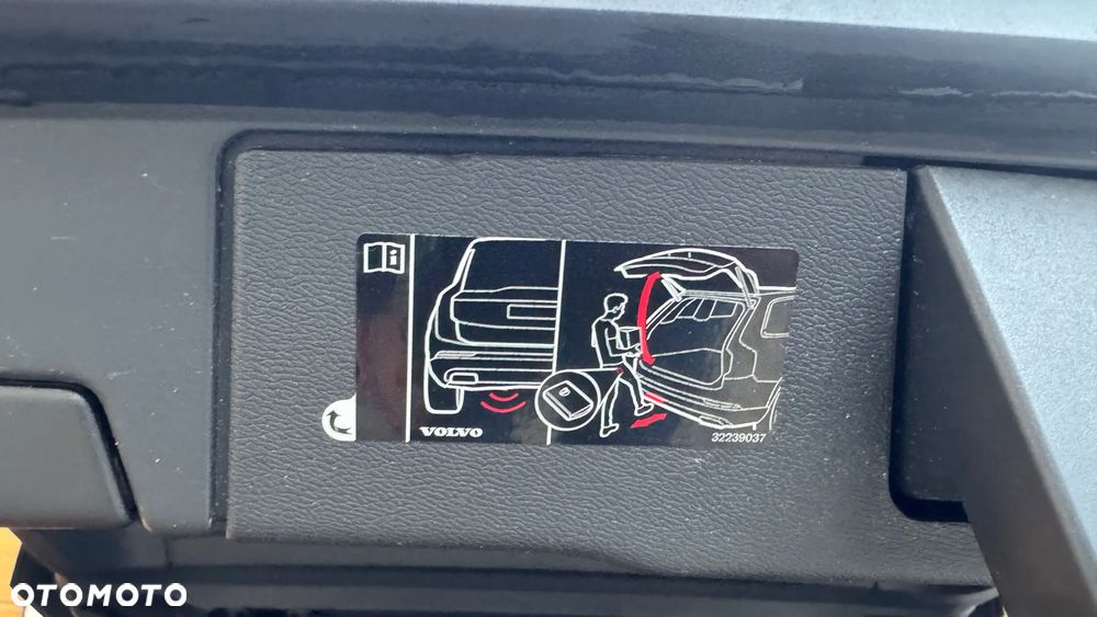 Volvo XC 60 D3 Momentum Pro - 30