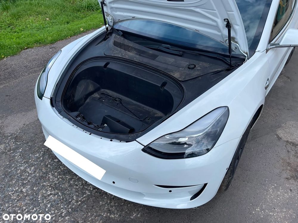 Tesla Model 3 Langstreckenbatterie Allradantrieb Dual Motor - 30
