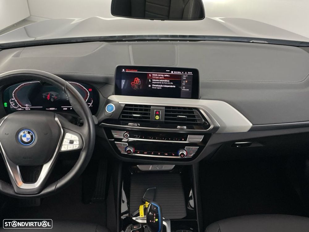 BMW iX3 Inspiring - 10