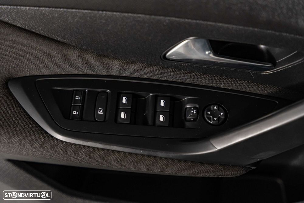 Peugeot 308 1.6 Hybrid Active Pack e-EAT8 - 26