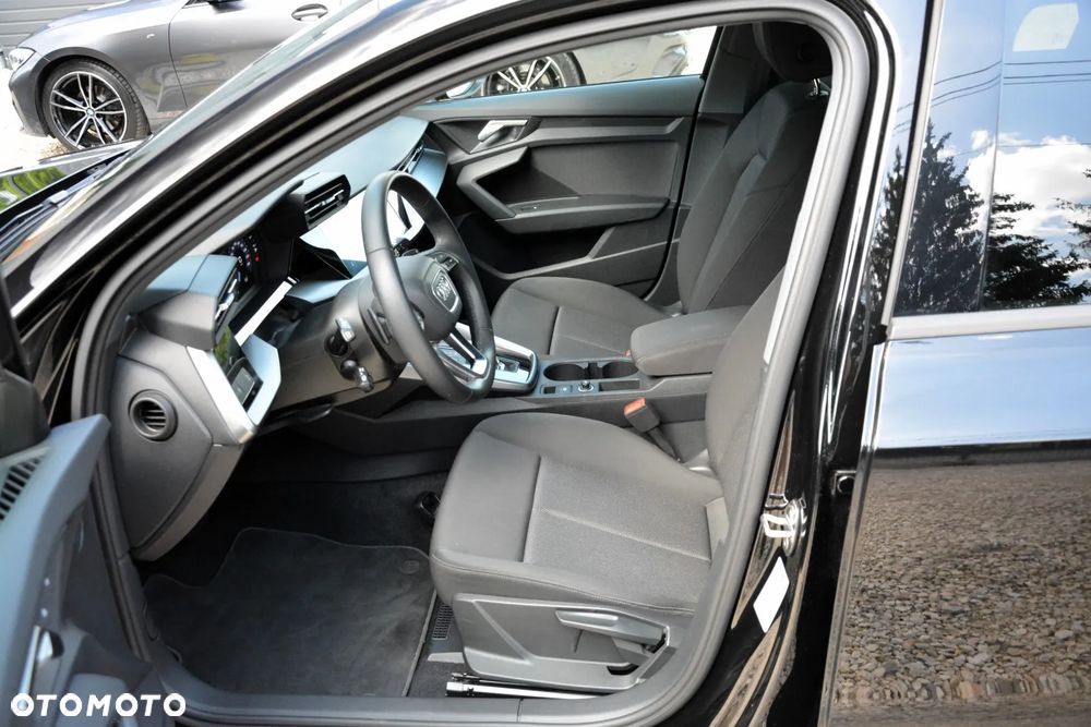 Audi A3 Limousine 30 TFSI mHEV S tronic - 10