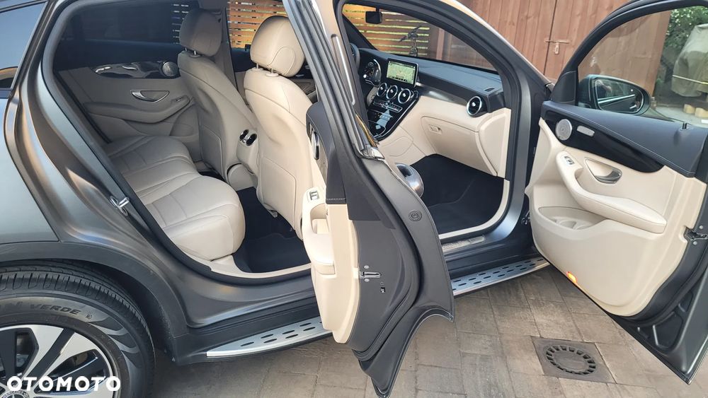 Mercedes-Benz GLC 200 4Matic 9G-TRONIC Exclusive - 13