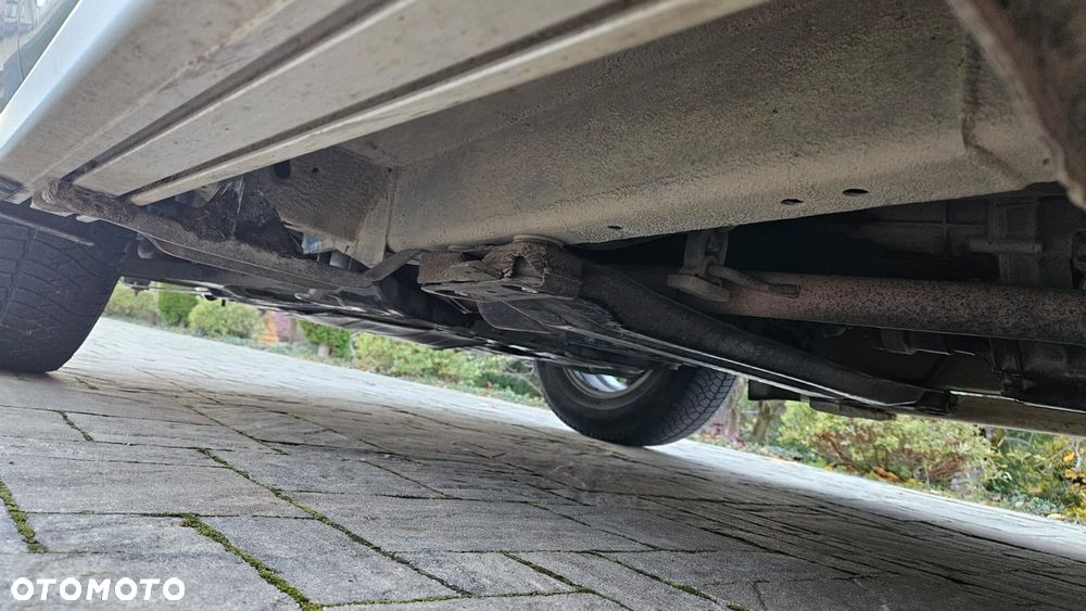 Suzuki Grand Vitara 2.0 De luxe - 26