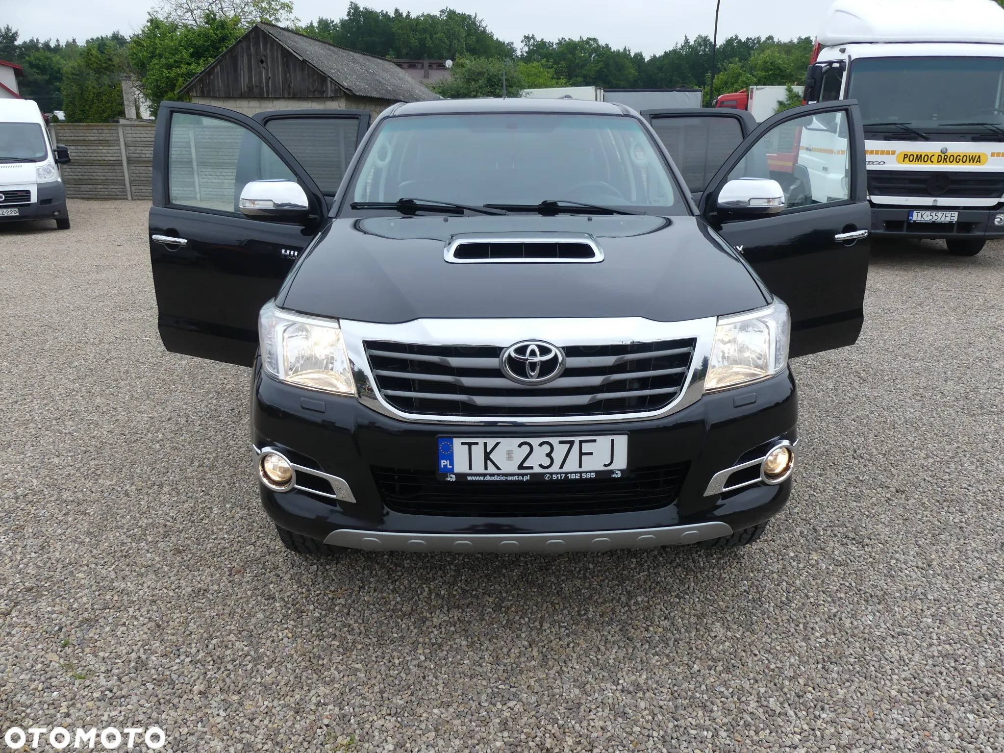 Toyota Hilux 4x4 Double Cab Autm Executive - 32