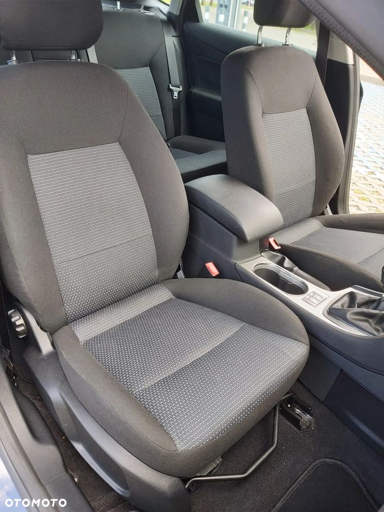 Ford Mondeo 1.8 TDCi Silver X - 16