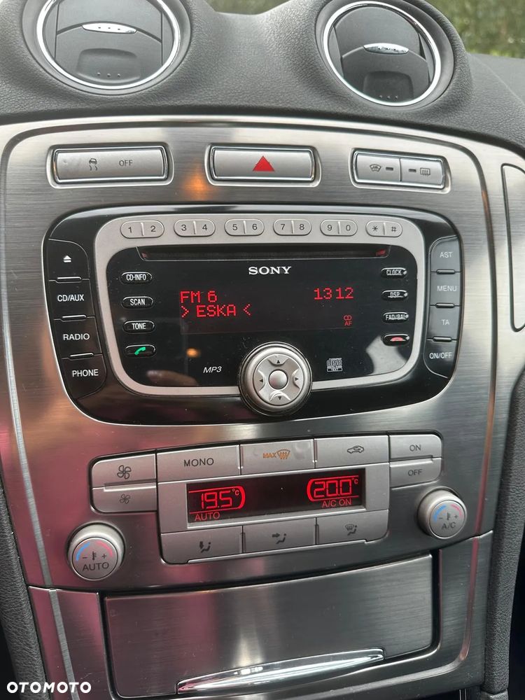 Ford Mondeo 2.0 TDCi Titanium - 36