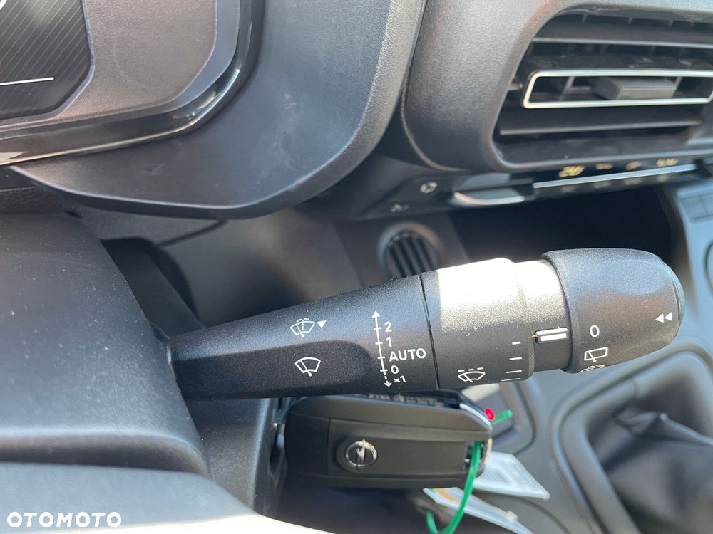 Opel Combo Cargo Combo Cargo Załogowy XL Diesel 102 KM Manual - 25