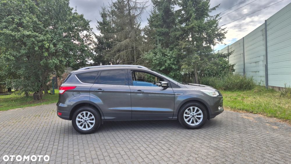 Ford Kuga 2.0 TDCi 2x4 Titanium - 13